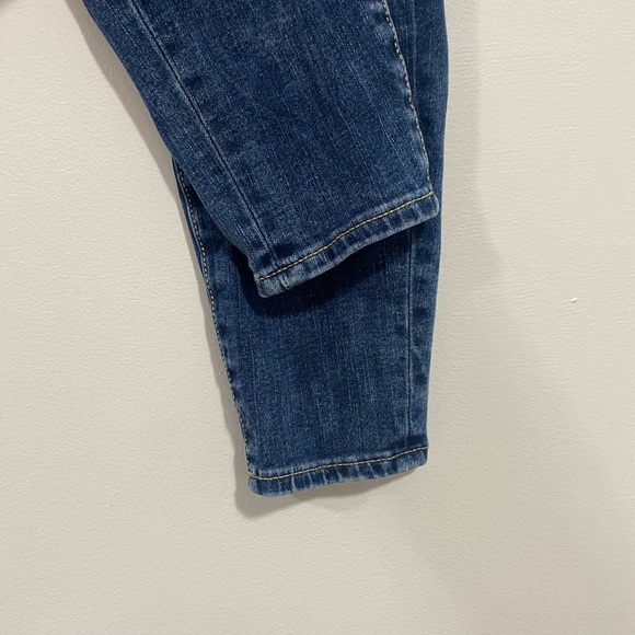 American Eagle Curvy Super Hi-Rise Jeggings - Picture 3 of 10